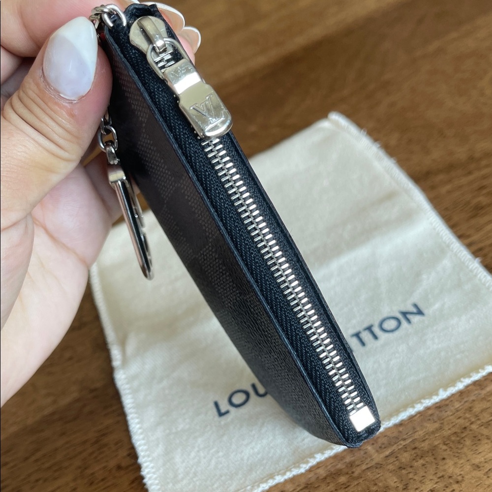 Louis Vuitton Black Damier Graphite Key Pouch - Picture 7 of 15
